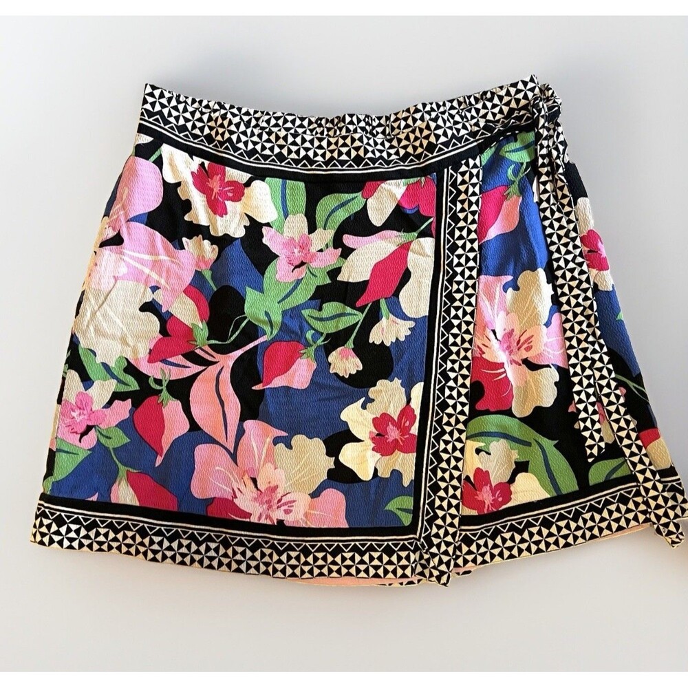 Nine West Floral Wrap mini Skirt Sz L Black Pink Tropical Geometric boho resort